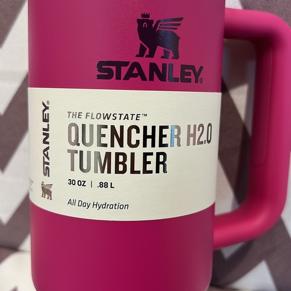 Stanley 30 oz Stainless Steel H2.0 FlowState Quencher Tumbler Fuchsia Pink - Picture 11 of 15